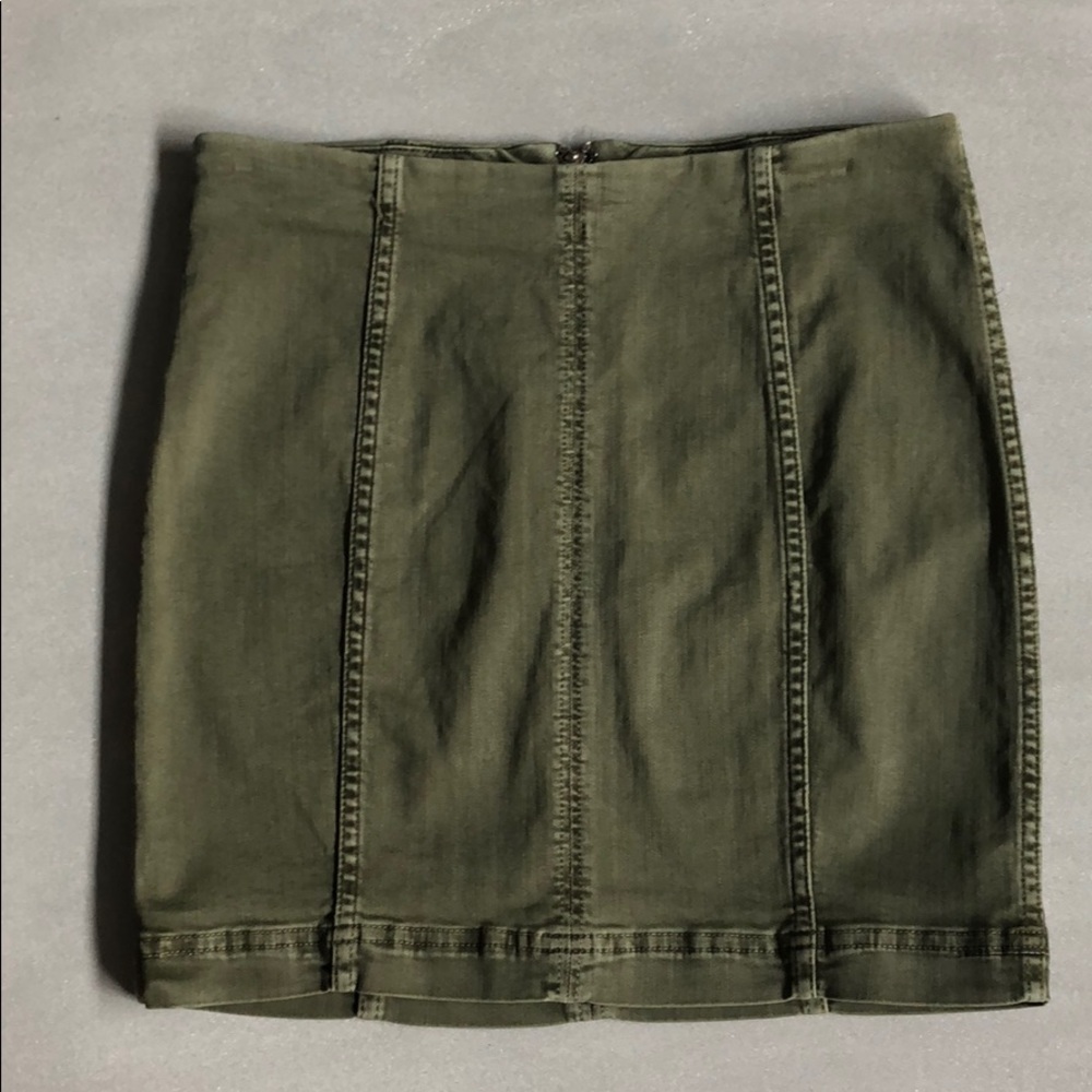 FREE PEOPLE MODERN FEMME SKIRT.